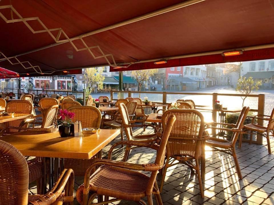 Grand Cafe Hotel De Bourgondier Bergen op Zoom Exterior photo
